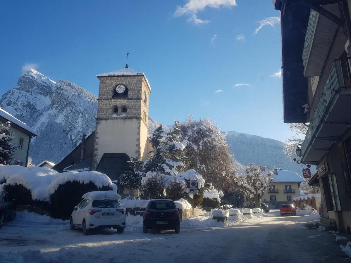 Les Frahans Samoëns Eksteriør bilde